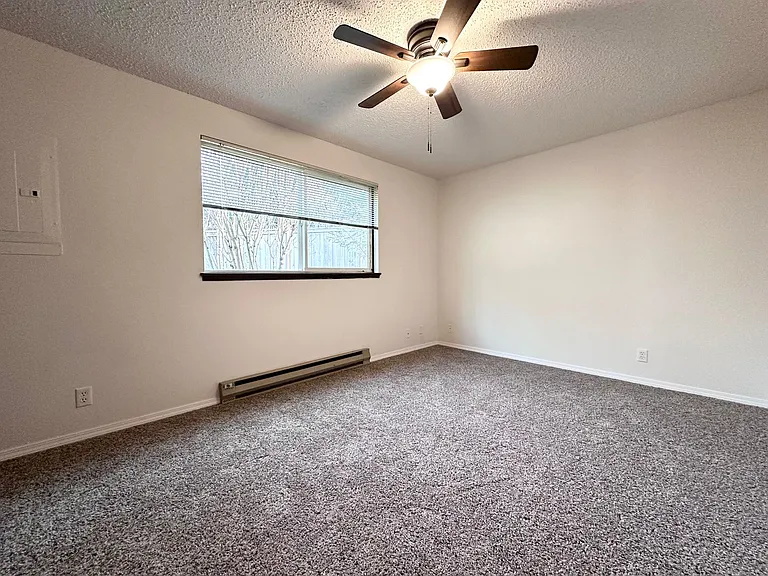 39910 McCormick Dr — Photo 8