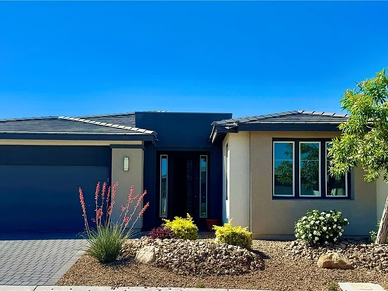 5025 E Beacon Ridge Dr — Photo 1