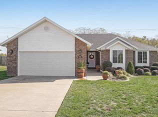 808 S Fox Creek Rd, Willard, MO 65781