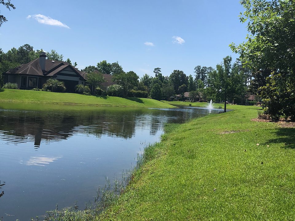 Right view of Lagoon.