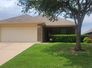 1217 Sierra Blanca Dr, Burleson, TX 76028