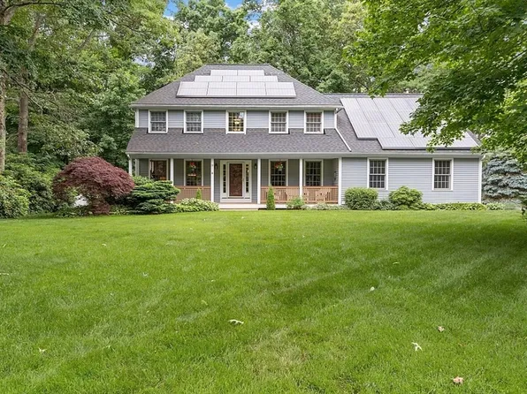 10 Captain Handley Rd, Acton, MA 01720