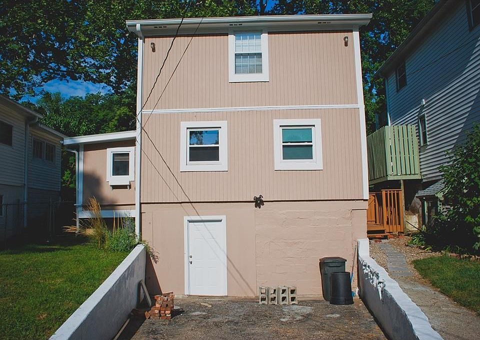 1st image of 5104 Riverview Dr