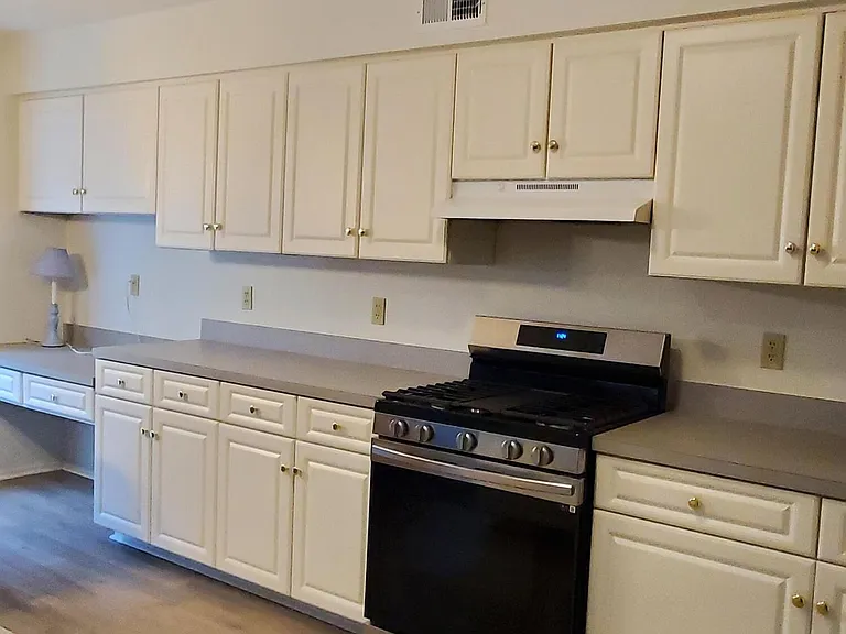3404 Equestrian Way — Photo 3