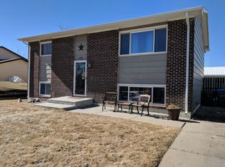 122 Rio Verde Cir, Cheyenne, WY 82001