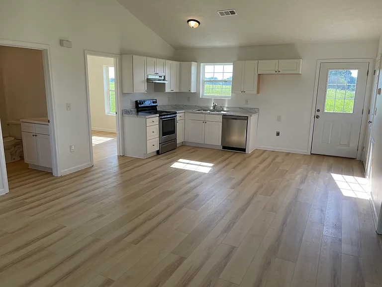 1430 Quarles Rd — Photo 5