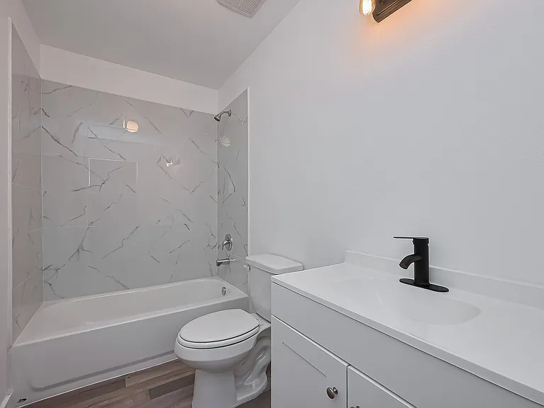 9005 Hilda St — Photo 11