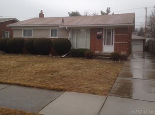 29419 Shackett Ave, Madison Heights, MI 48071