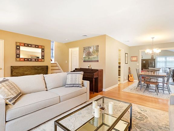5th image of 345 11th St