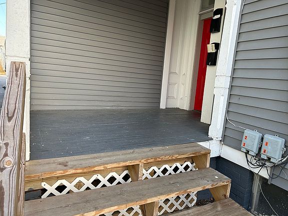 4th image of 34 E Mechanic St #3