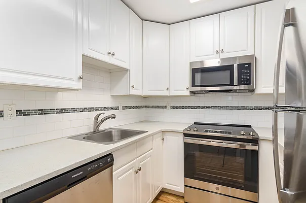 Rented by Compass | media 11