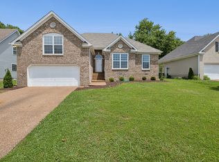 1151 Summerville Cir, Thompsons Station, TN 37179