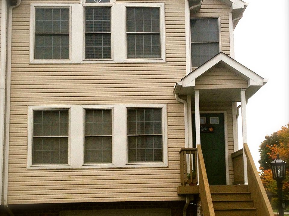 1st image of 102 Odinwood Ct