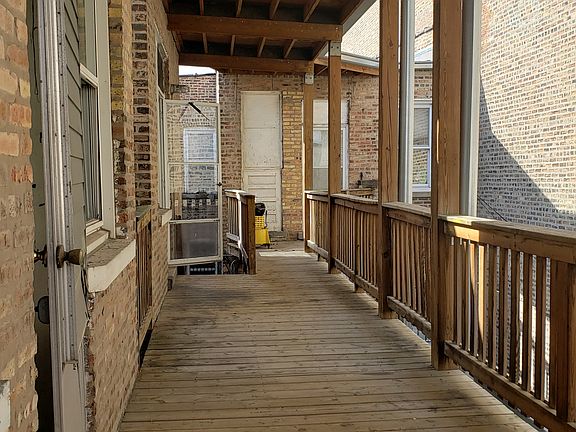 3rd image of 4808 N Sawyer Ave #3
