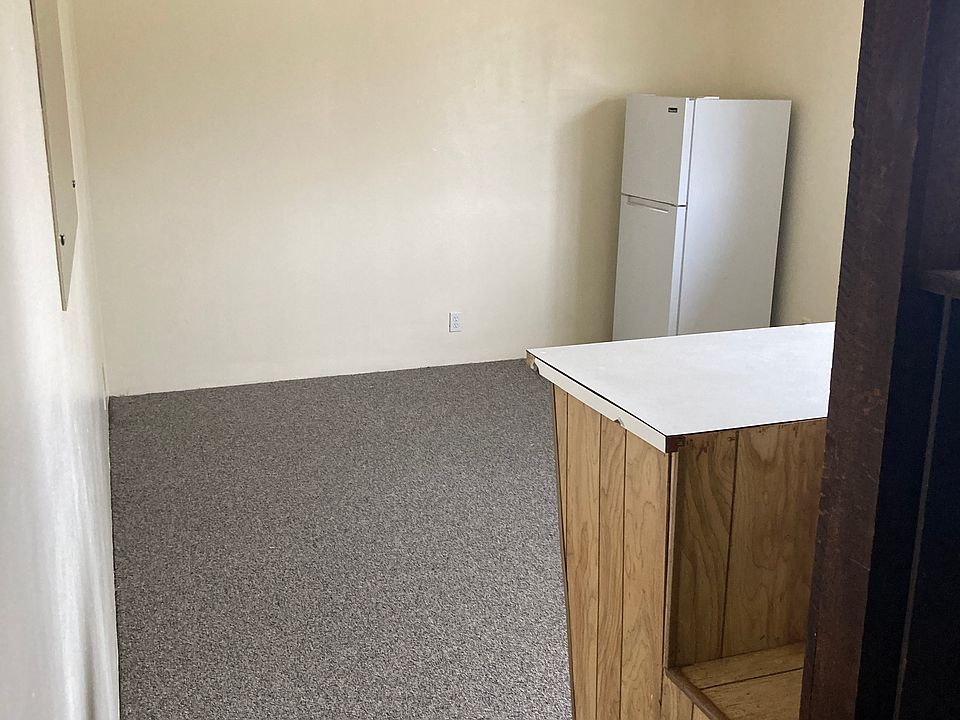 2nd image of 1125 King Rd