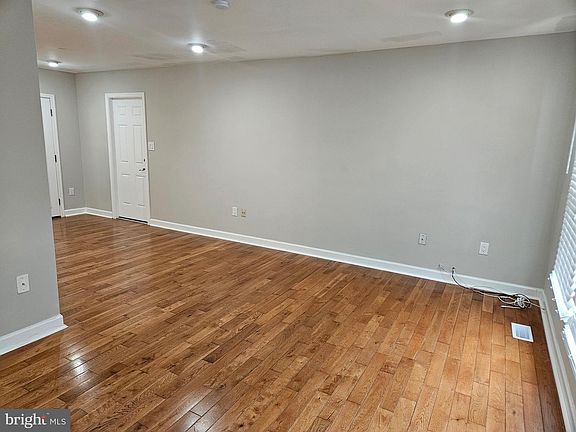 4th image of 12615 Indian Ln