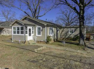 8320 Holiday Dr, Sherwood, AR 72120