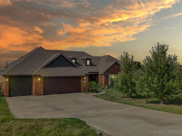 30144 Gale Ave, Inola, OK 74036
