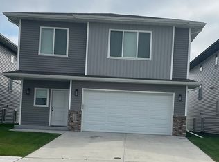 7488 24th St S, Fargo, ND 58104