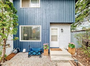 800 E Bowcroft Pl #11, Cochrane, AB T4C1B9