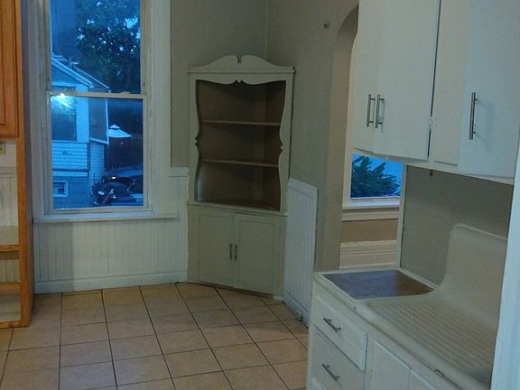 4th image of 2145A S 15th St #1