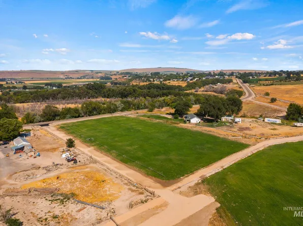 Little Bit Ln, Melba, ID 83641