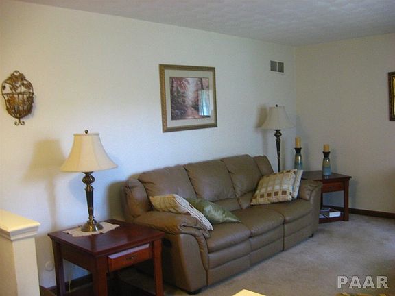 4th image of 1419 W Buckingham Dr