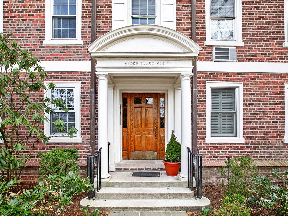 Welcome to 4 Alden Place #2C!