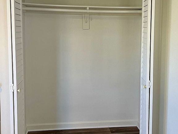 5th image of 2658 Broadway #2670