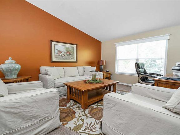 4th image of 5696 Montadale Dr