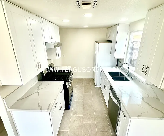 1320 Anna St — Photo 11