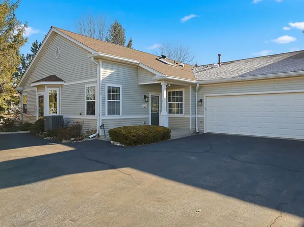 13476 Michigan Ave, Huntley, IL 60142