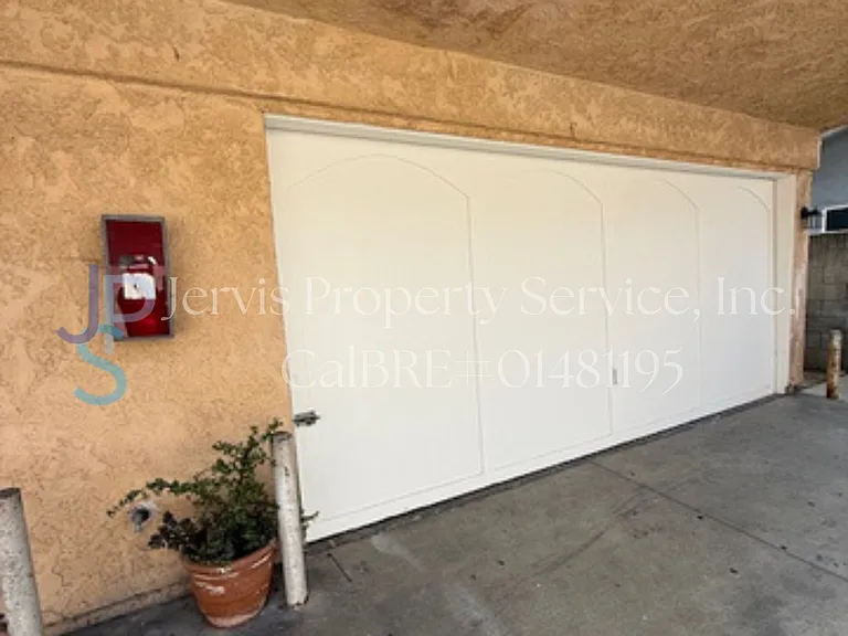 2 car garage