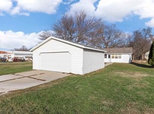 504 Kane St, Manchester, IA 52057