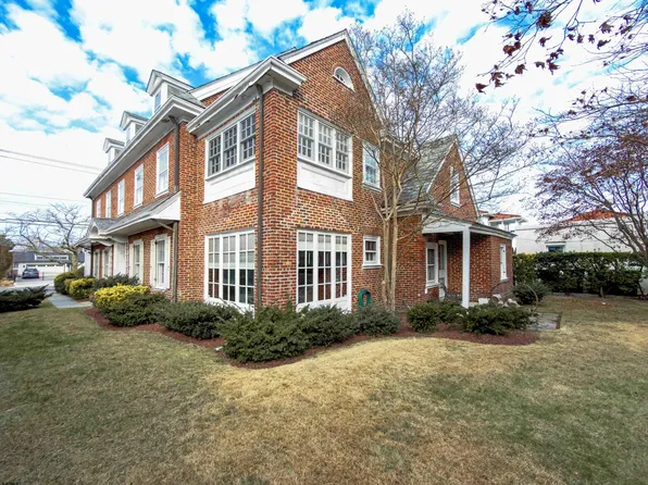 5904 Ventnor Ave, Ventnor, NJ 08406