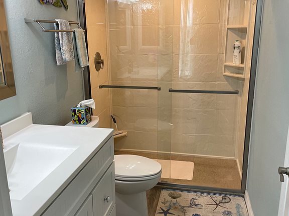 4th image of 25188 Marion Ave #405