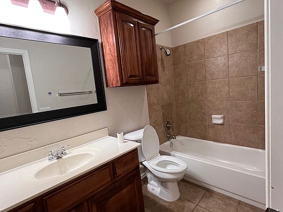 4th image of 1232 W Churchill Way