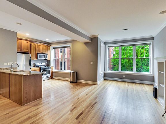 4th image of 2705 N Mildred Ave #D2