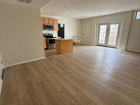 5th image of 7889 Galesburg Pl