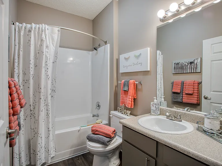 100 Huntley Apartment Dr — Photo 25