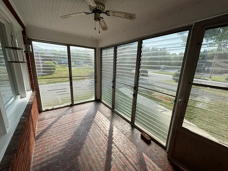 3657 Colonial Ave — Photo 38