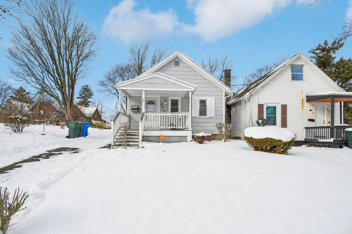 Exchange St-S0301-001.jpg