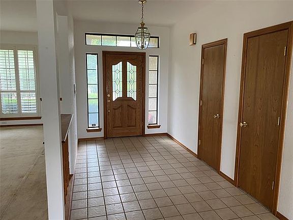 4th image of 124 Royal Oak Dr