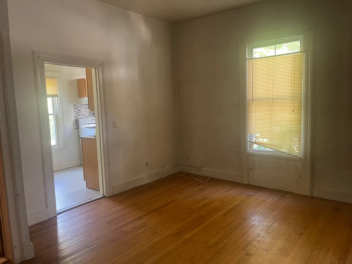 Building Photo - 62 Montgomery St #1
