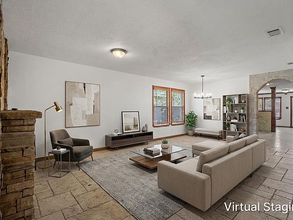 4th image of 5540 Camarillo Dr