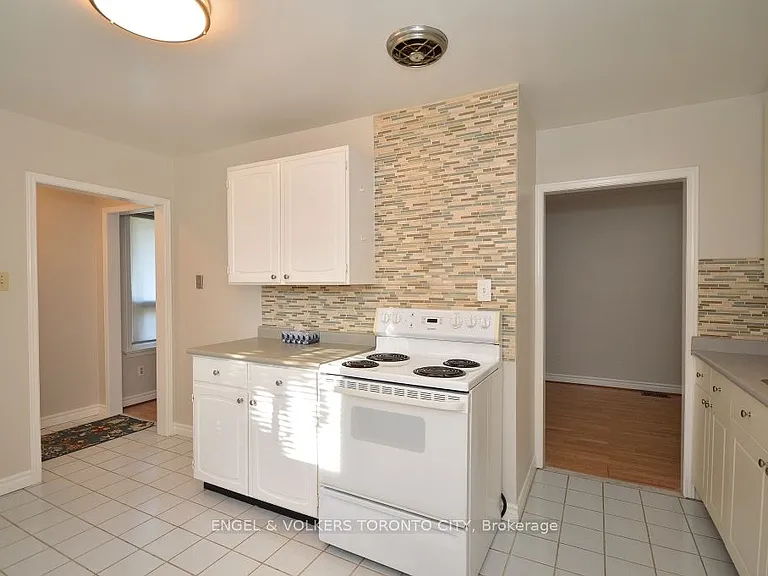 158 Cherrywood Dr #UPPER — Photo 8