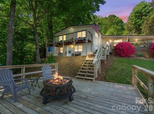 6566 Harbor Ln, Conover, NC 28613