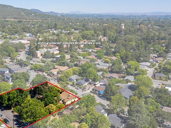 4th image of 141 Pine Ave