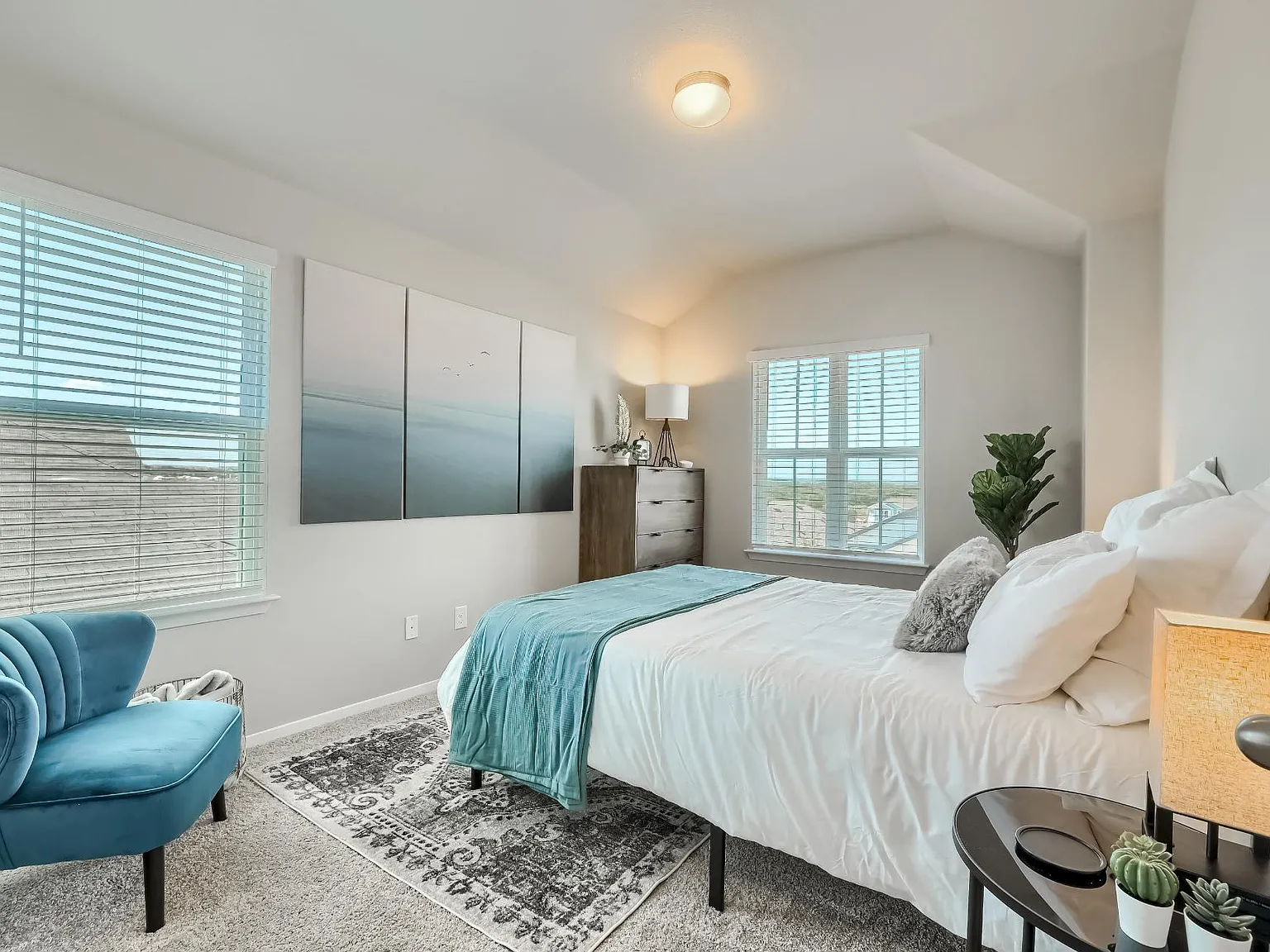 3 bed, $5,500 — Photo 3