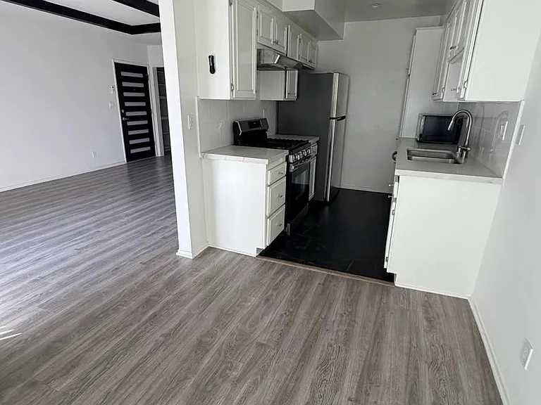 11975 Iowa Ave #7 — Photo 6